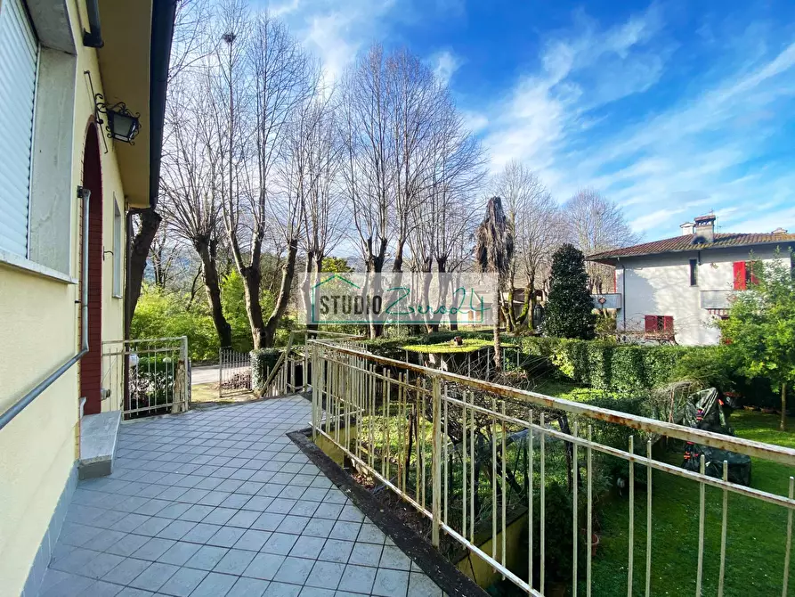 Immagine 8 di Appartamento in vendita  in via gattarella 115 a Camaiore