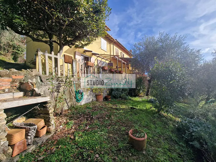 Immagine 3 di Casa semindipendente in vendita  a Camaiore