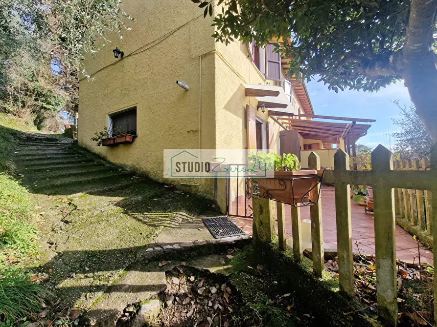 Immagine 4 di Casa semindipendente in vendita  a Camaiore