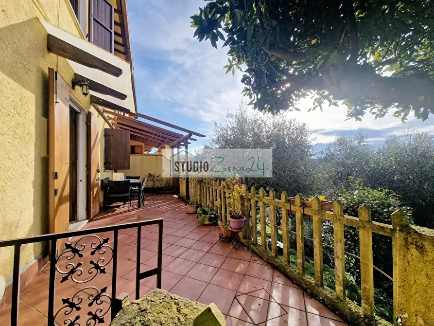 Immagine 5 di Casa semindipendente in vendita  a Camaiore