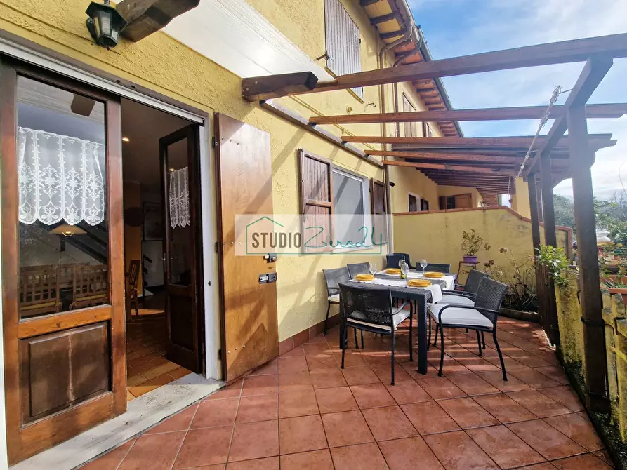 Immagine 8 di Casa semindipendente in vendita  a Camaiore