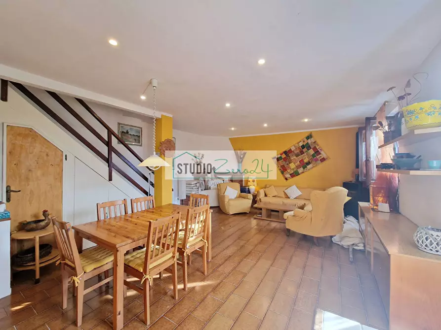 Immagine 15 di Casa semindipendente in vendita  a Camaiore