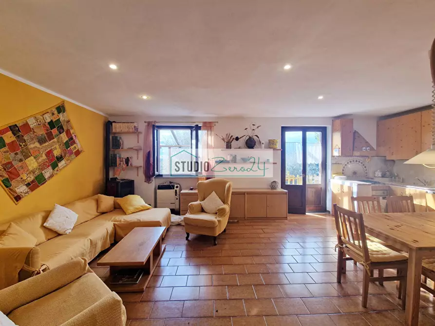 Immagine 23 di Casa semindipendente in vendita  a Camaiore