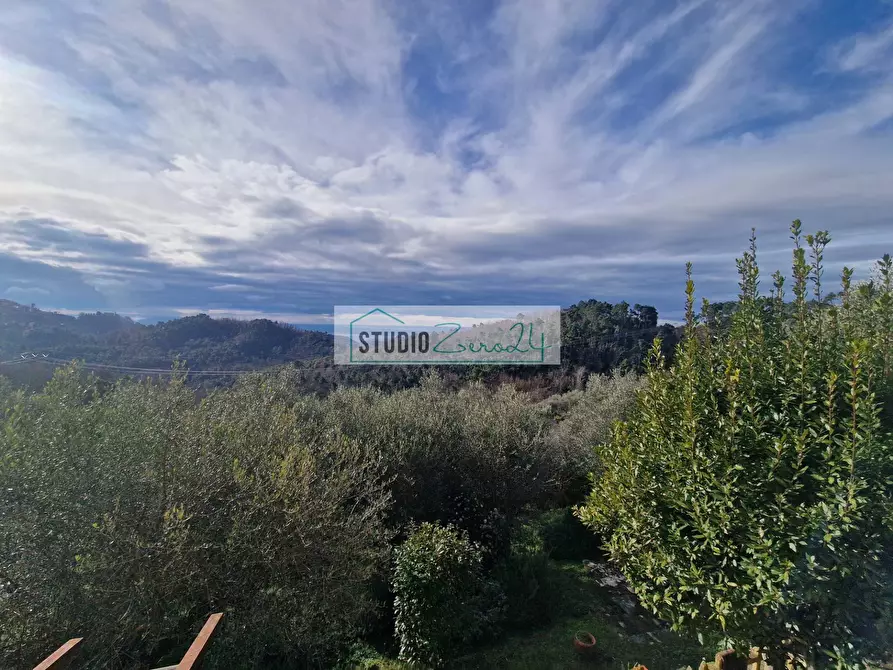 Immagine 38 di Casa semindipendente in vendita  a Camaiore