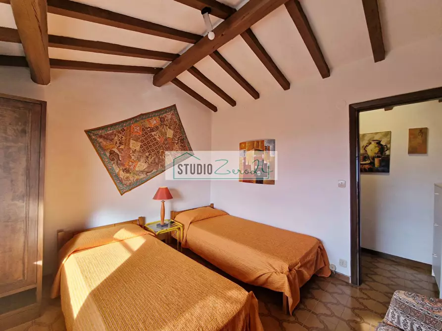 Immagine 43 di Casa semindipendente in vendita  a Camaiore