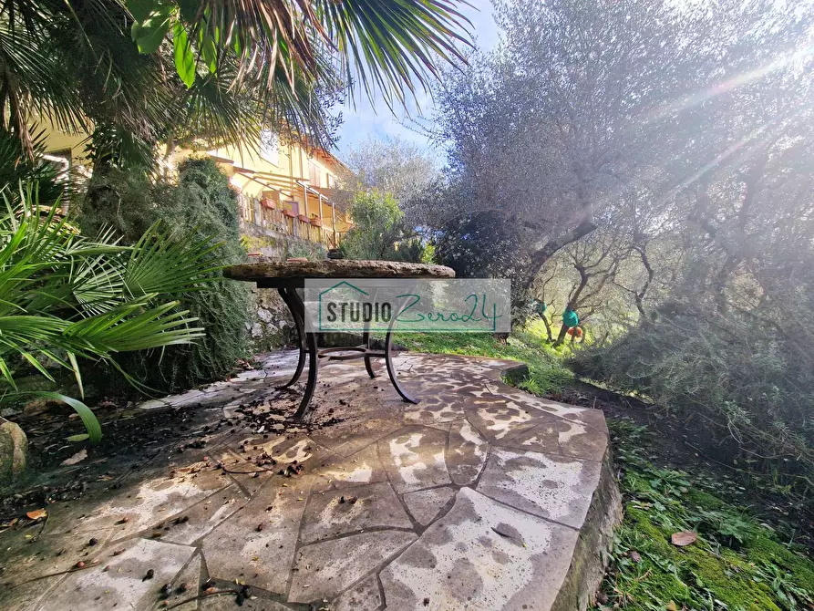 Immagine 49 di Casa semindipendente in vendita  a Camaiore