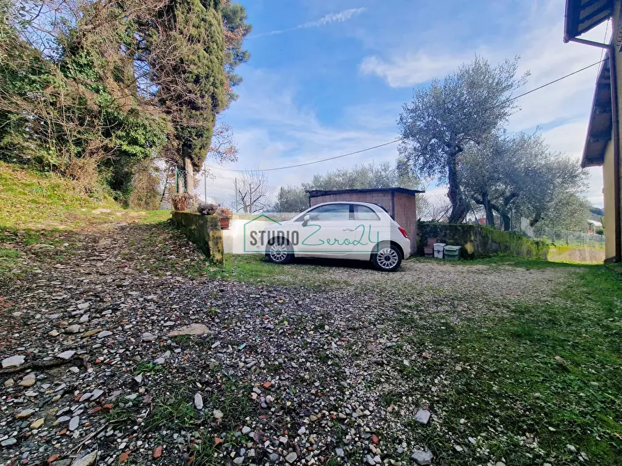 Immagine 59 di Casa semindipendente in vendita  a Camaiore