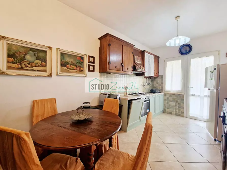 Immagine 14 di Appartamento in vendita  in Via Mincio a Camaiore