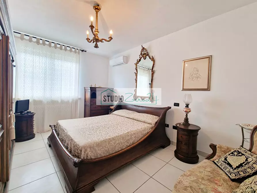 Immagine 27 di Appartamento in vendita  in Via Mincio a Camaiore