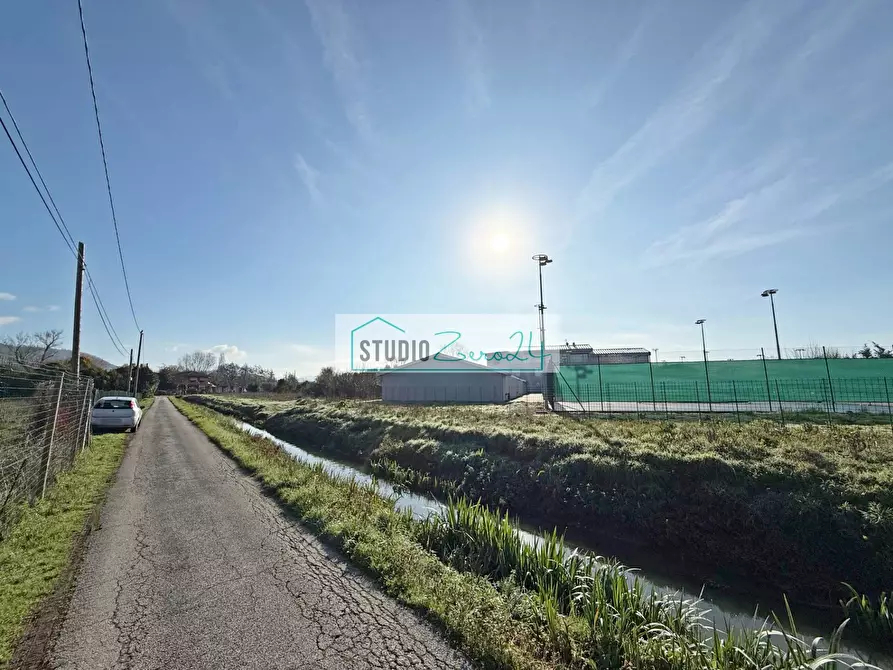 Immagine 9 di Casa indipendente in vendita  in Via Bucine Ovest a Camaiore