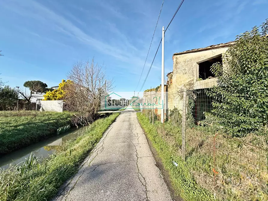 Immagine 10 di Casa indipendente in vendita  in Via Bucine Ovest a Camaiore