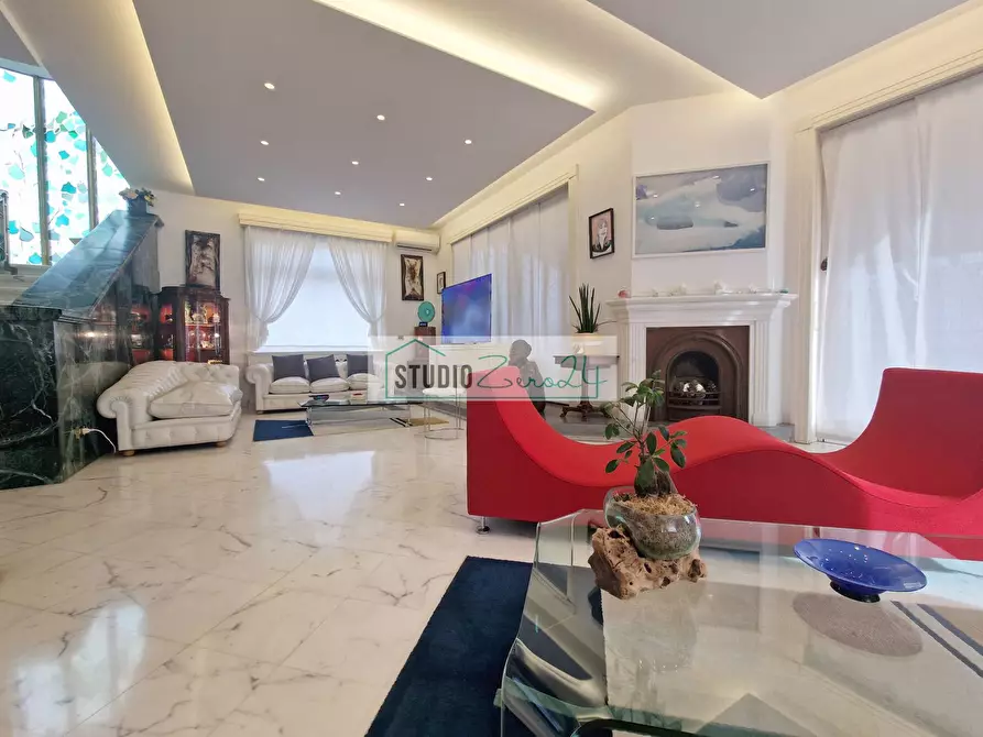 Immagine 23 di Villa in vendita  in Via garibaldi a Camaiore