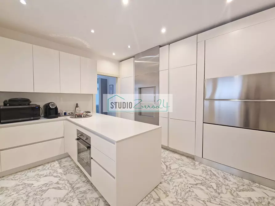 Immagine 27 di Villa in vendita  in Via garibaldi a Camaiore