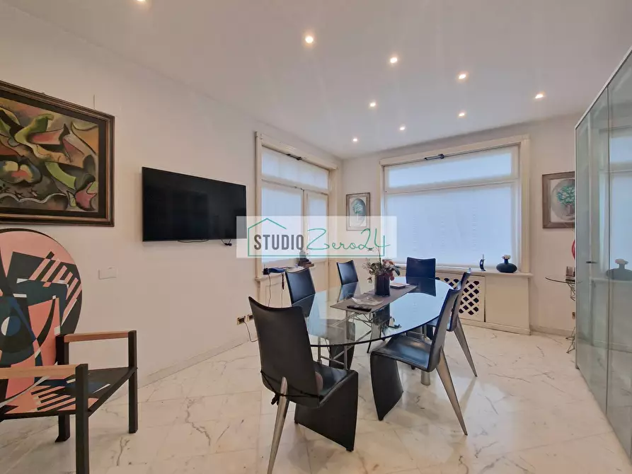 Immagine 30 di Villa in vendita  in Via garibaldi a Camaiore