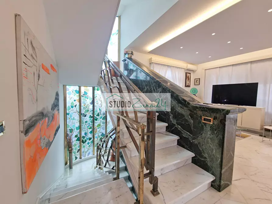 Immagine 35 di Villa in vendita  in Via garibaldi a Camaiore