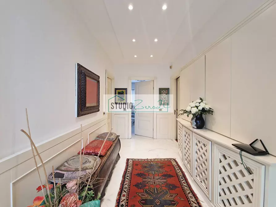 Immagine 37 di Villa in vendita  in Via garibaldi a Camaiore