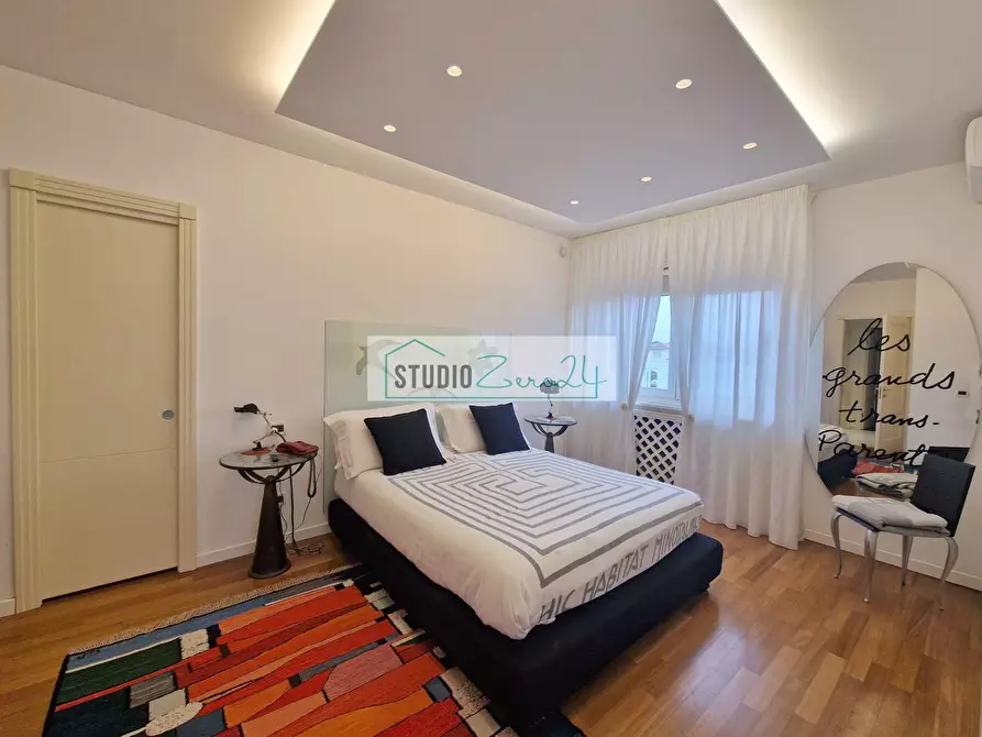 Immagine 40 di Villa in vendita  in Via garibaldi a Camaiore