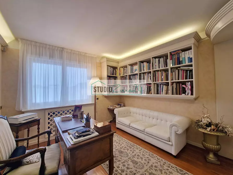 Immagine 55 di Villa in vendita  in Via garibaldi a Camaiore