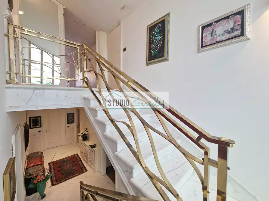 Immagine 59 di Villa in vendita  in Via garibaldi a Camaiore