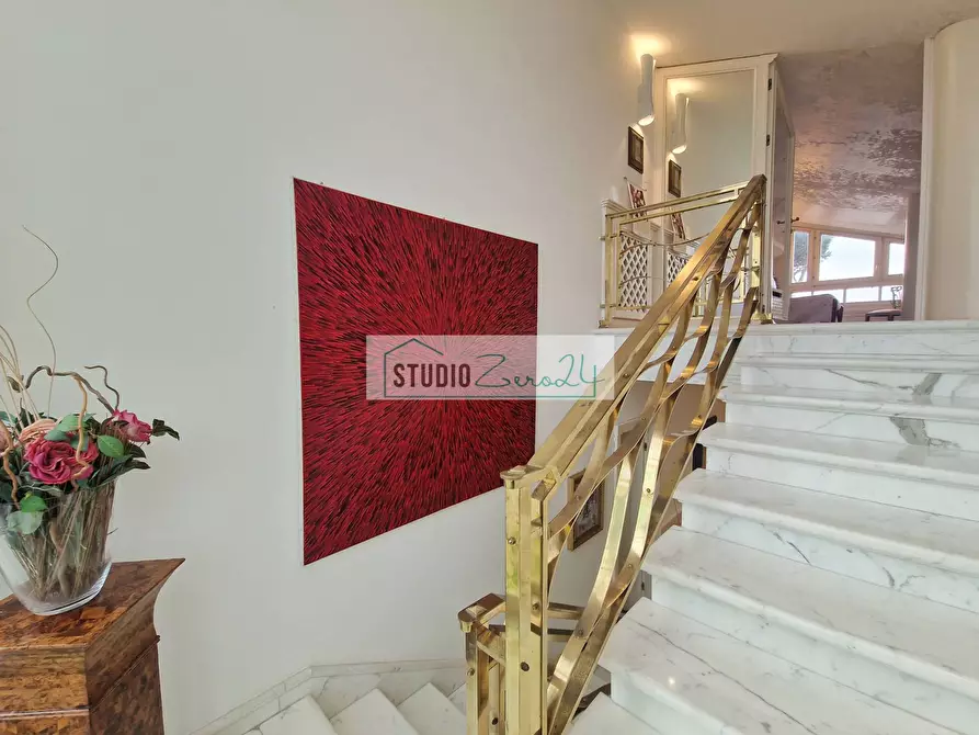 Immagine 60 di Villa in vendita  in Via garibaldi a Camaiore