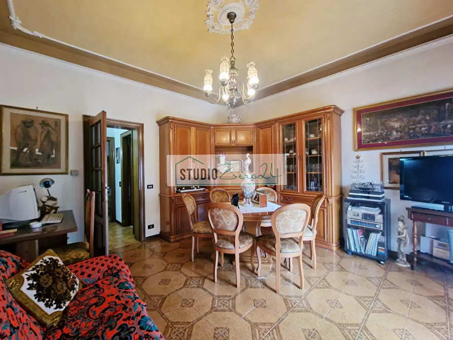 Immagine 11 di Appartamento in vendita  in Via Tulipani a Camaiore