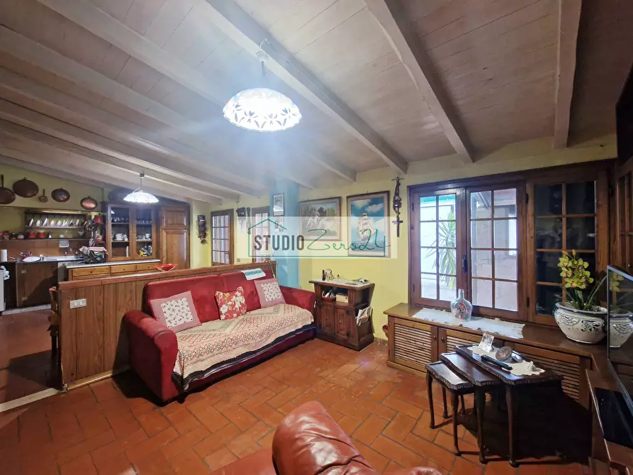 Immagine 16 di Appartamento in vendita  in Via Tulipani a Camaiore