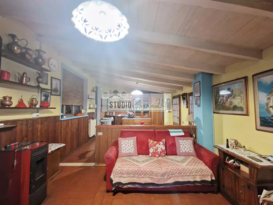 Immagine 18 di Appartamento in vendita  in Via Tulipani a Camaiore