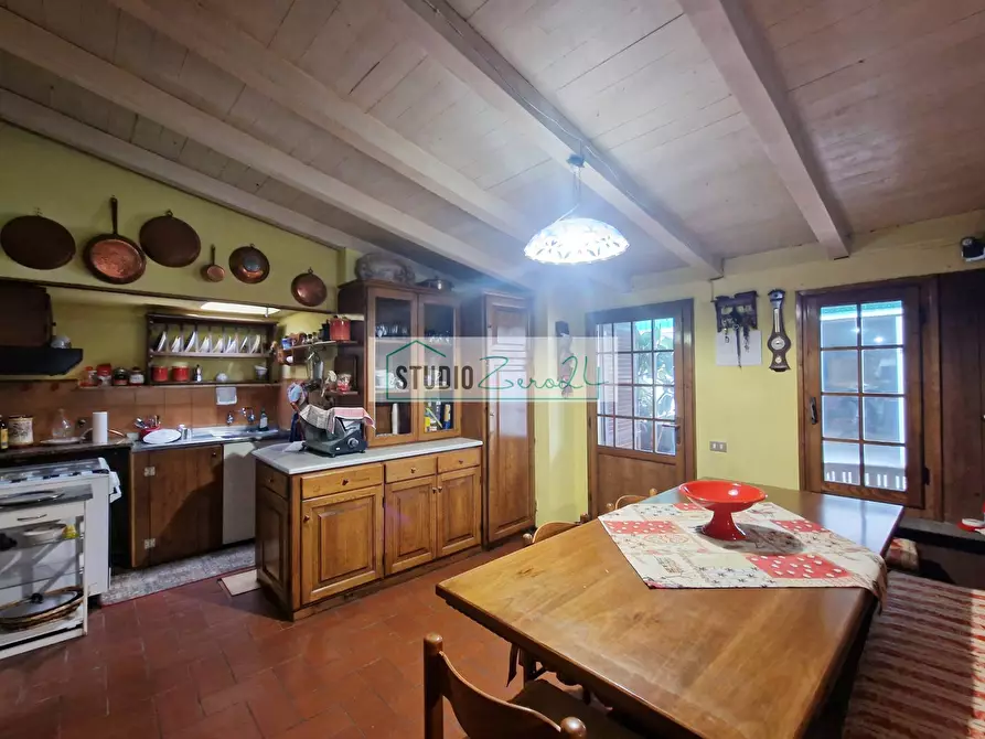 Immagine 19 di Appartamento in vendita  in Via Tulipani a Camaiore