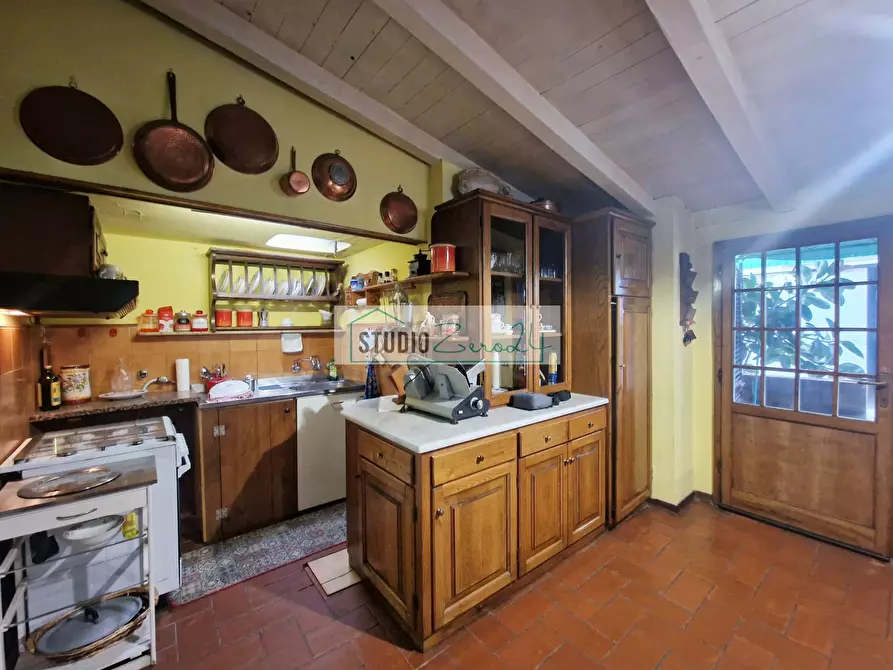 Immagine 20 di Appartamento in vendita  in Via Tulipani a Camaiore