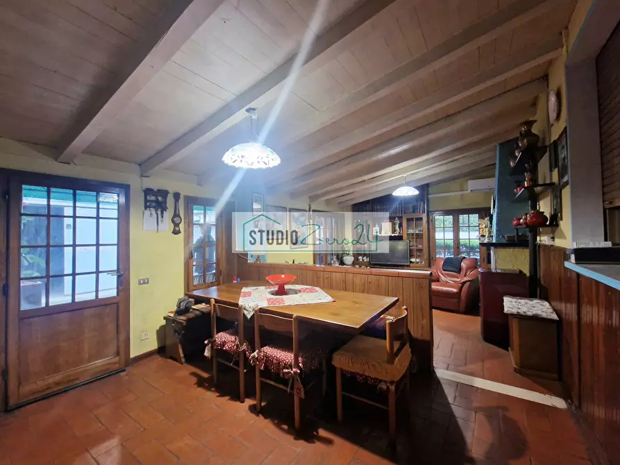 Immagine 21 di Appartamento in vendita  in Via Tulipani a Camaiore