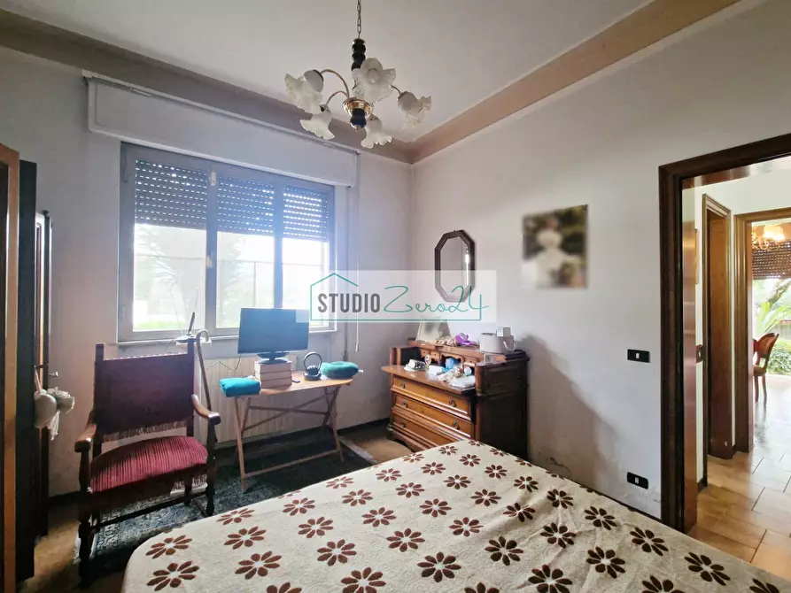 Immagine 25 di Appartamento in vendita  in Via Tulipani a Camaiore