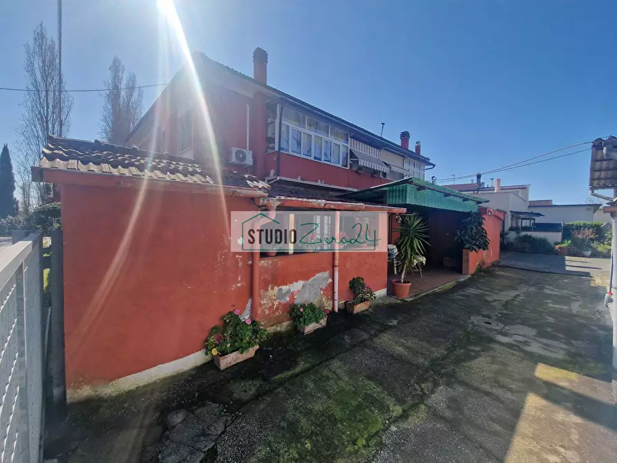 Immagine 32 di Appartamento in vendita  in Via Tulipani a Camaiore