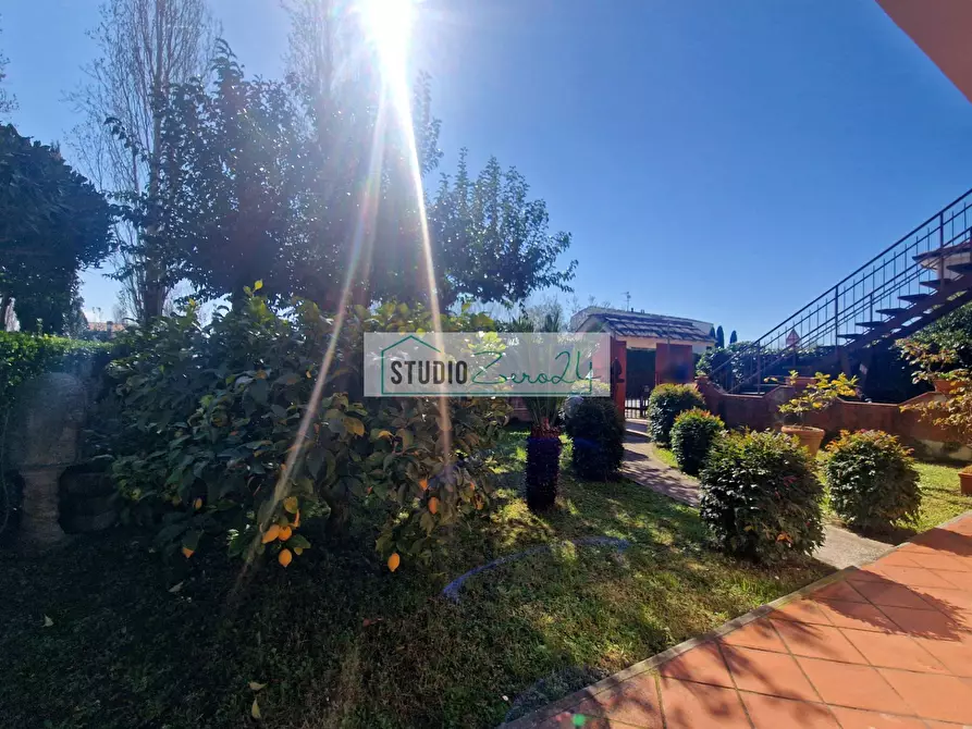 Immagine 34 di Appartamento in vendita  in Via Tulipani a Camaiore