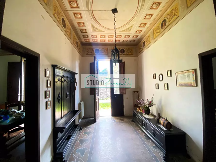 Immagine 3 di Villa in vendita  in via della costa 50 a Camaiore