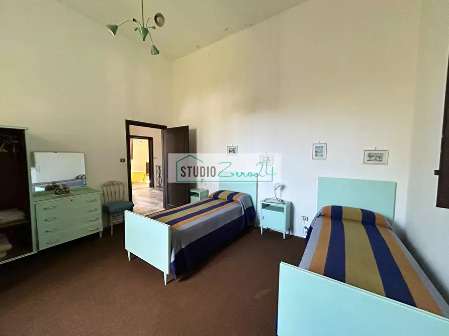 Immagine 35 di Villa in vendita  in via della costa 50 a Camaiore