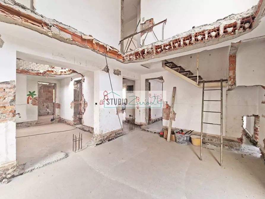 Immagine 6 di Casa semindipendente in vendita  a Camaiore