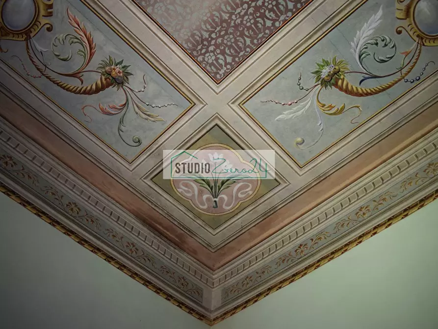 Immagine 8 di Villa in vendita  in via della costa 50 a Camaiore