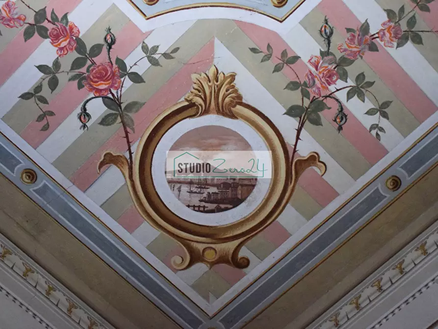 Immagine 14 di Villa in vendita  in via della costa 50 a Camaiore