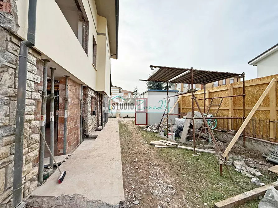 Immagine 2 di Casa semindipendente in vendita  a Camaiore