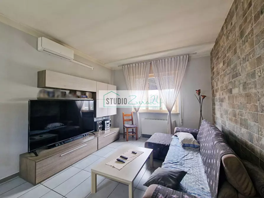 Immagine 8 di Appartamento in vendita  a Camaiore