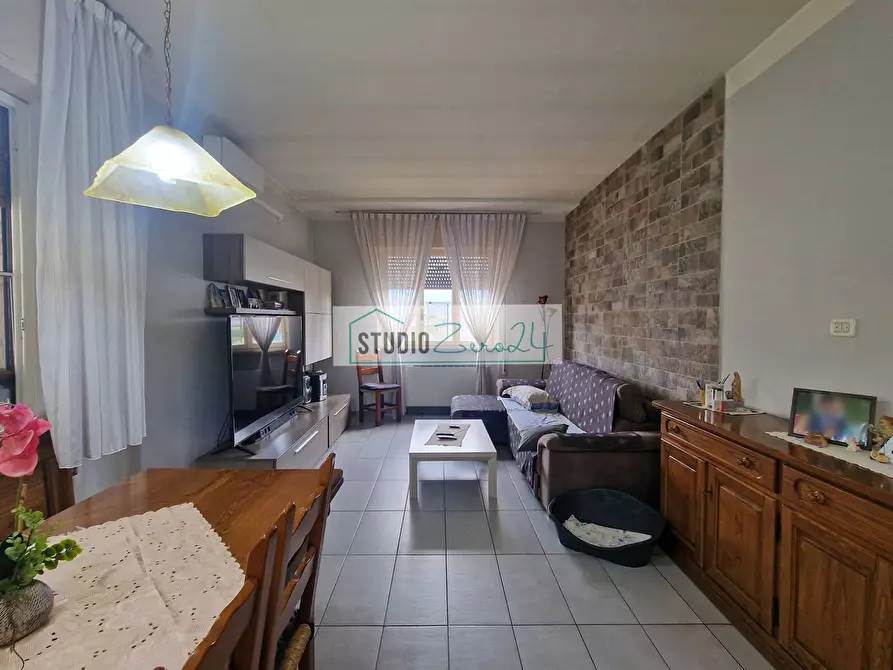 Immagine 9 di Appartamento in vendita  a Camaiore