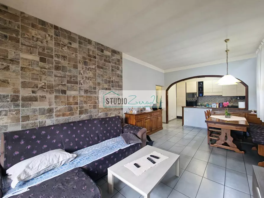 Immagine 11 di Appartamento in vendita  a Camaiore