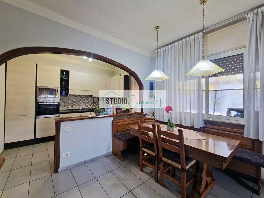 Immagine 14 di Appartamento in vendita  a Camaiore