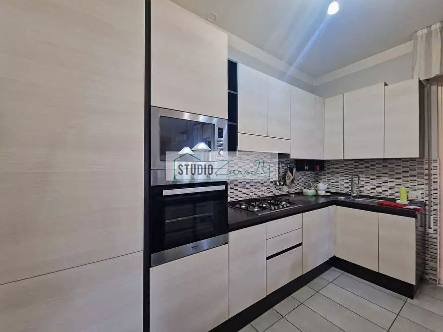 Immagine 17 di Appartamento in vendita  a Camaiore