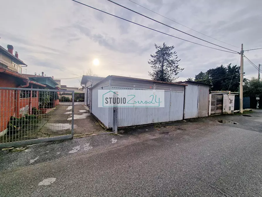 Immagine 31 di Appartamento in vendita  in Via del Paduletto a Camaiore