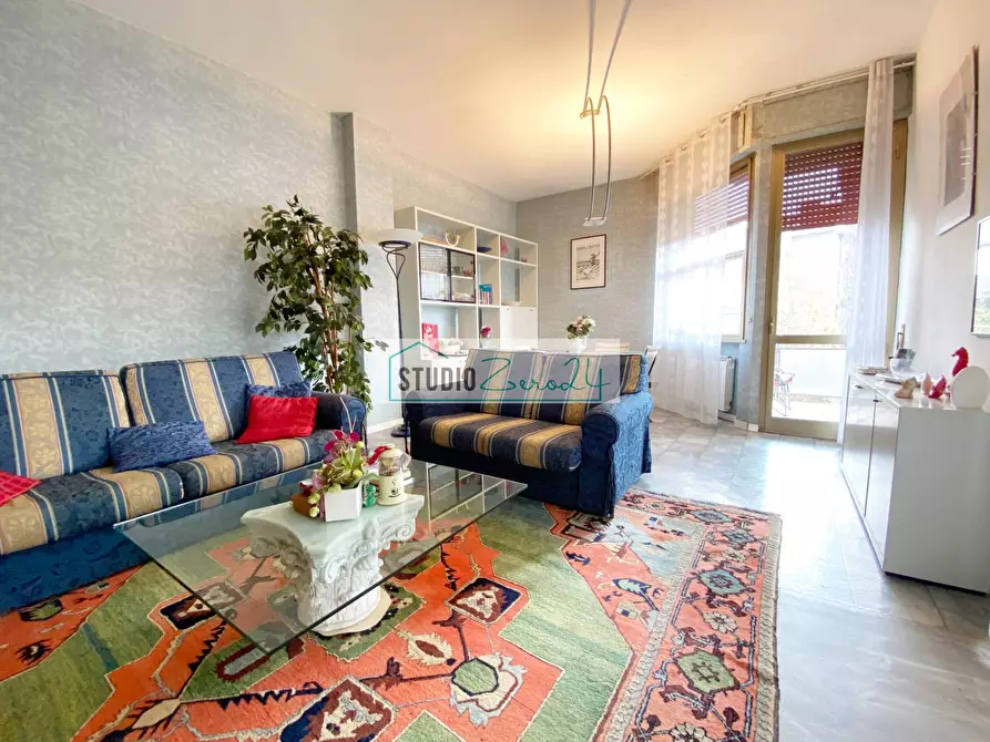 Immagine 2 di Appartamento in vendita  in via Abetone 58 a Camaiore