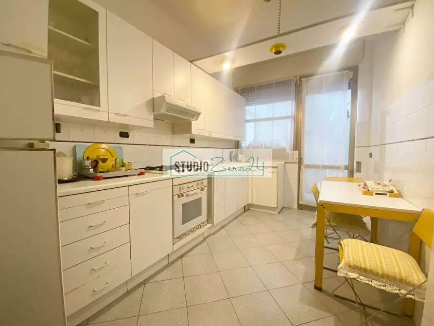 Immagine 11 di Appartamento in vendita  in via Abetone 58 a Camaiore