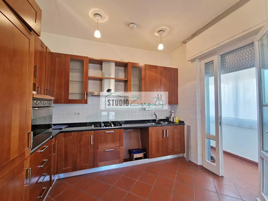 Immagine 14 di Casa semindipendente in vendita  in via Marconi a Camaiore