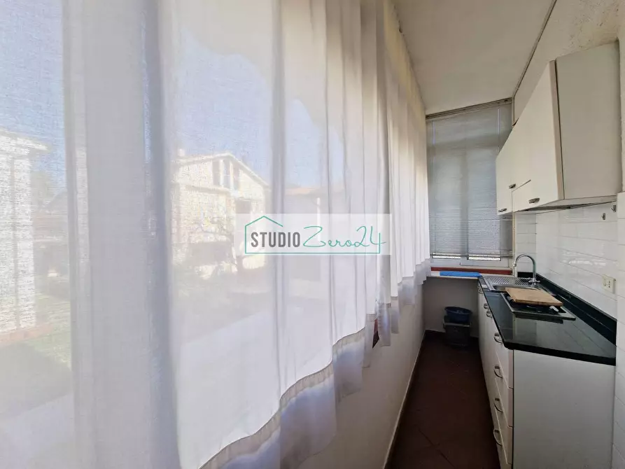 Immagine 17 di Casa semindipendente in vendita  in via Marconi a Camaiore