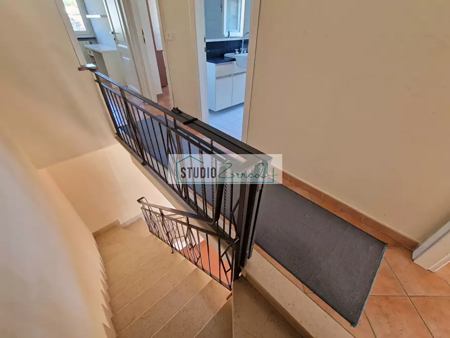 Immagine 18 di Casa semindipendente in vendita  in via Marconi a Camaiore